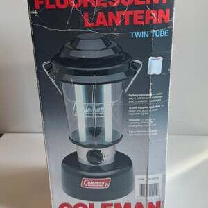 Vintage Coleman Twin Tube Fluorescent Lantern - Battery Operated